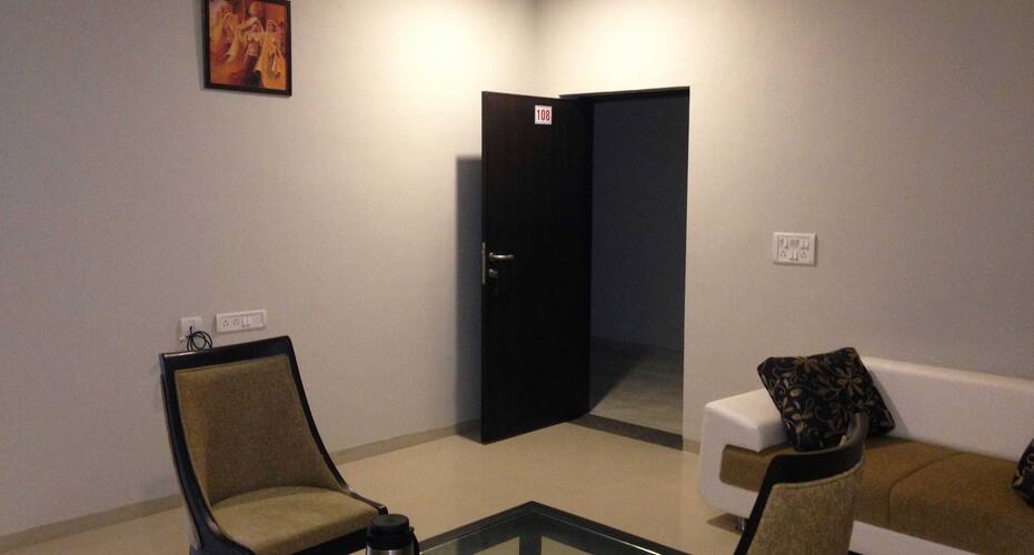 Holiday Home, Gandhinagar 2
